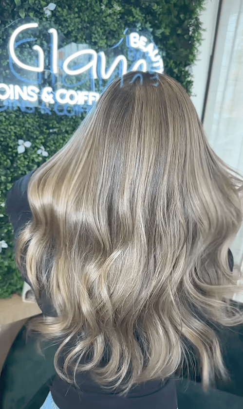 Balayage blond froid, doré, miel